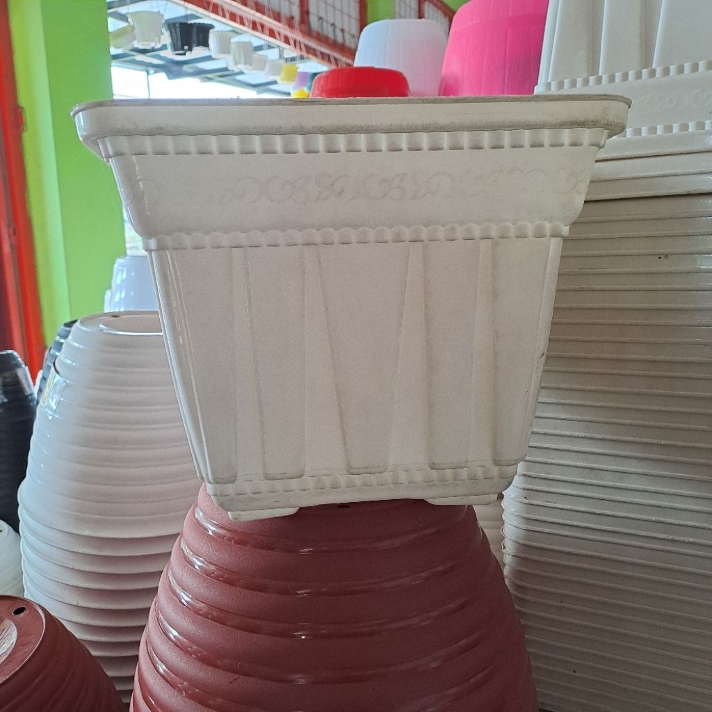POT PUTIH KOTAK SIZE 40CM/Pot Jumbo Motif Bunga