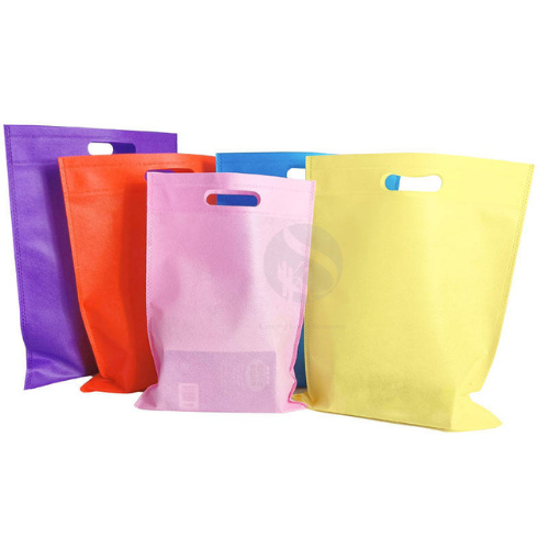 

Tas Spunbond / goodie bag oval murah 25x35 press / spunbun/tas kain