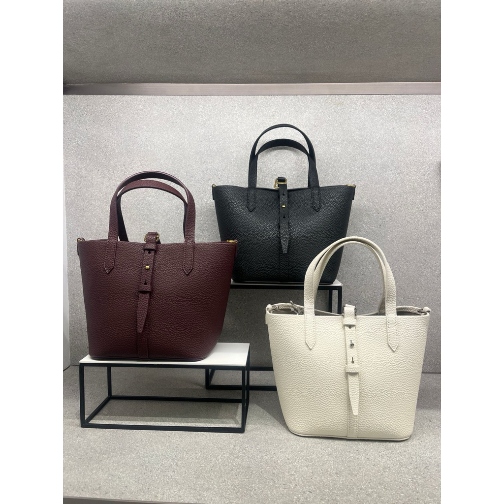 Tas wanita selempang charles&keith original