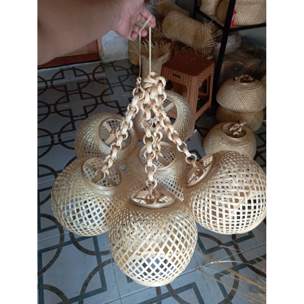 Kap Lampu Gantung Anyaman Bambu Model Bulat