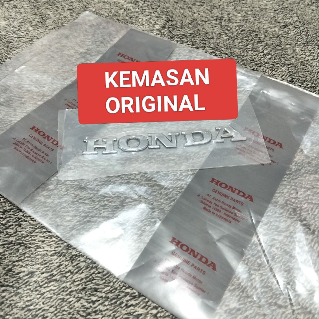 1 Biji Emblem Timbul Logo Tulisan HONDA Vario 125-150 Original