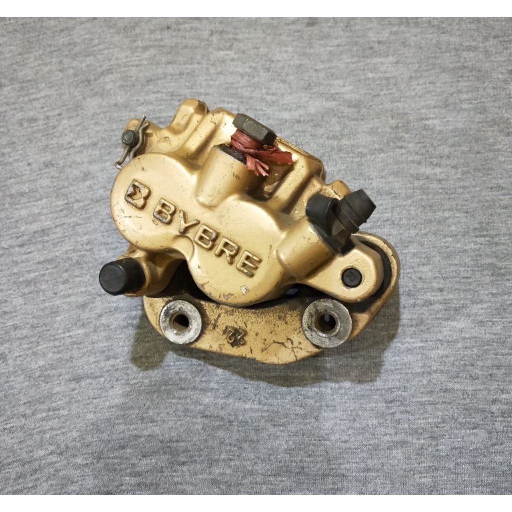 kaliper depan bajaj pulsar BYBRE ori copotan