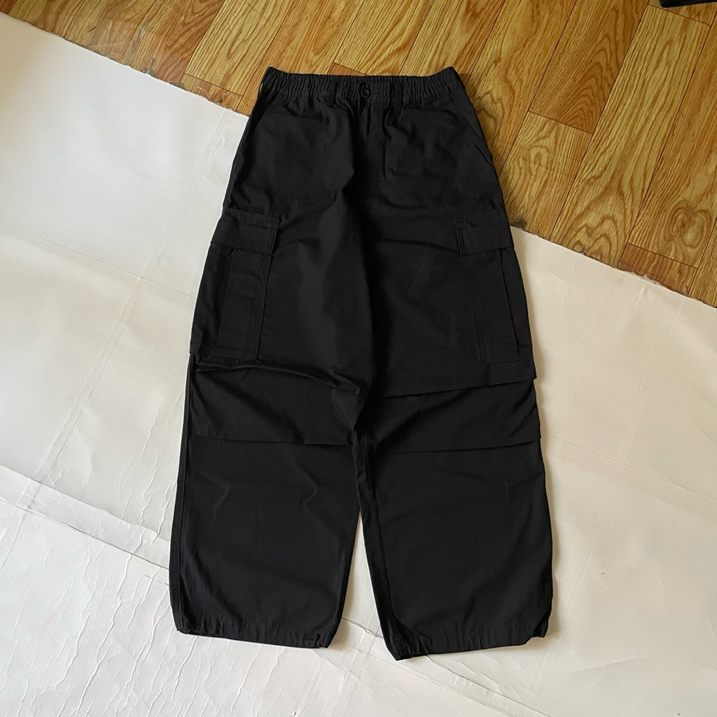GU super wide cargo pants