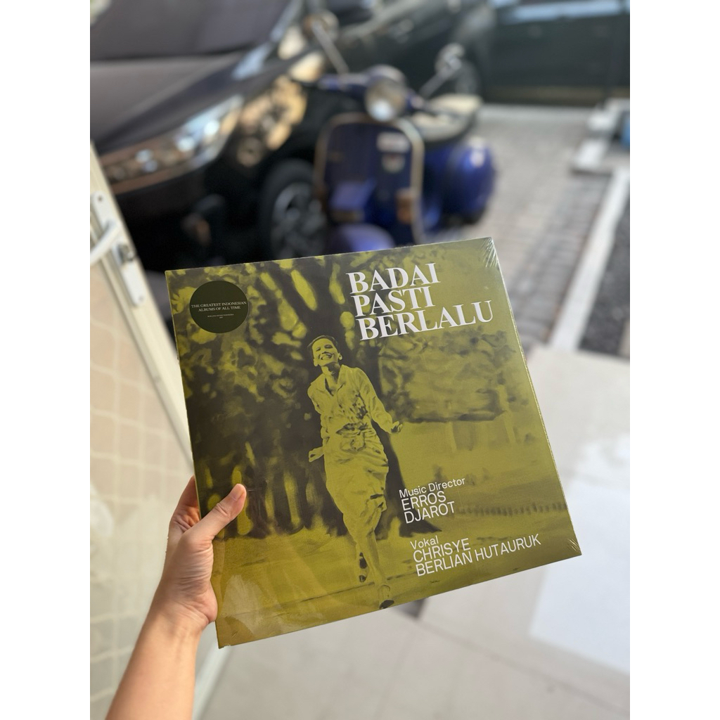 Vinyl ERROS DJAROT - Badai Pasti Berlalu [Piringan Hitam]