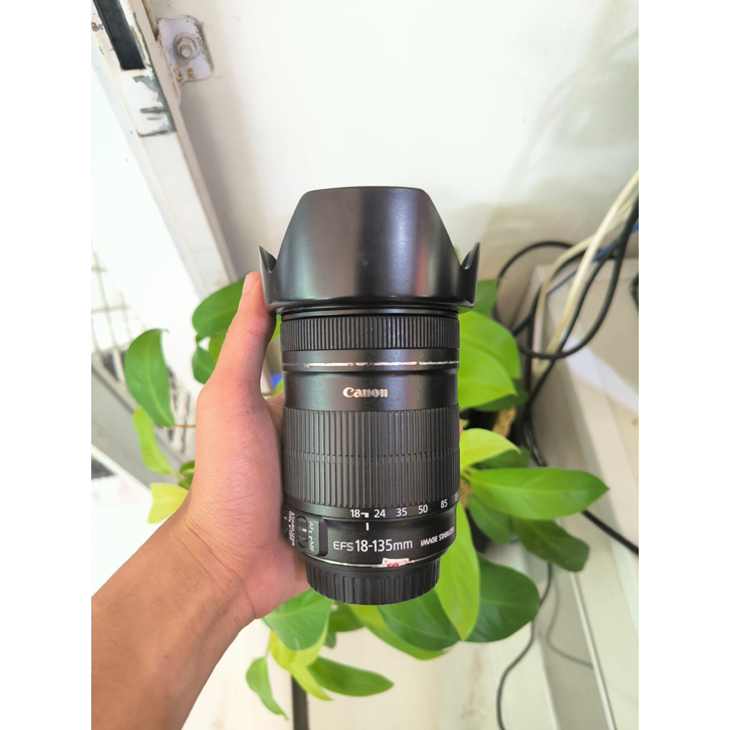 canon 600D + lensa tele 18-135 is sapujagat murah