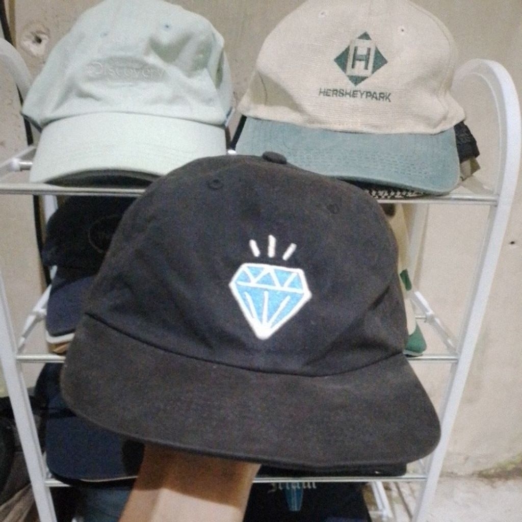 Topi "DIAMOND UNIQLO" Trevor Andrew Second original 100%