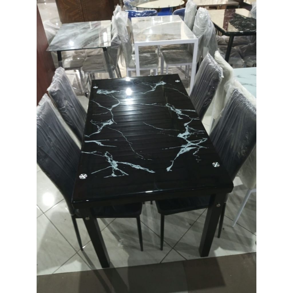 Meja Makan Kaca Minimalis 4 Kursi