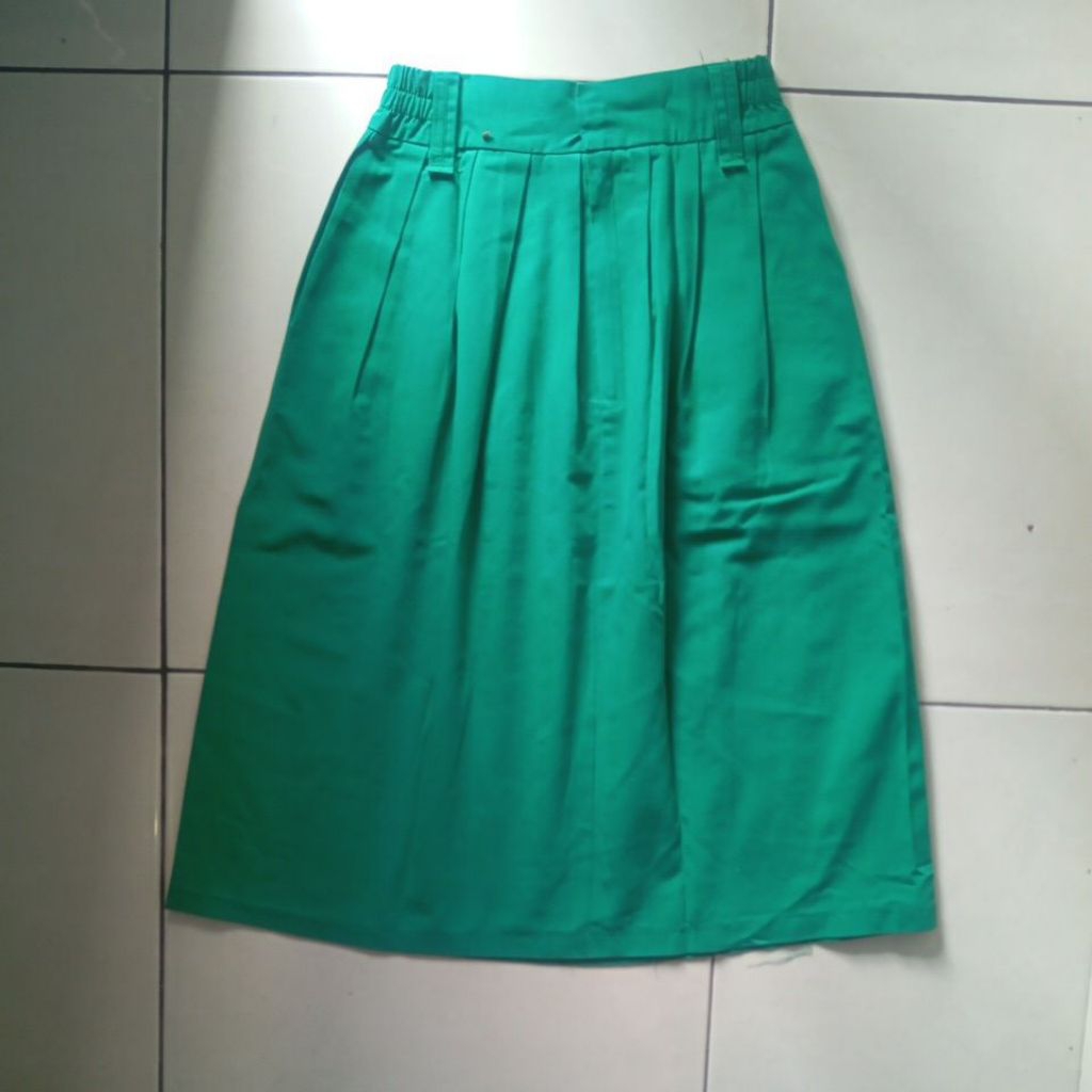 Rok Hijau Untuk Anak Perempuan MI Madrasah Ibtidaiyah PRELOVED
