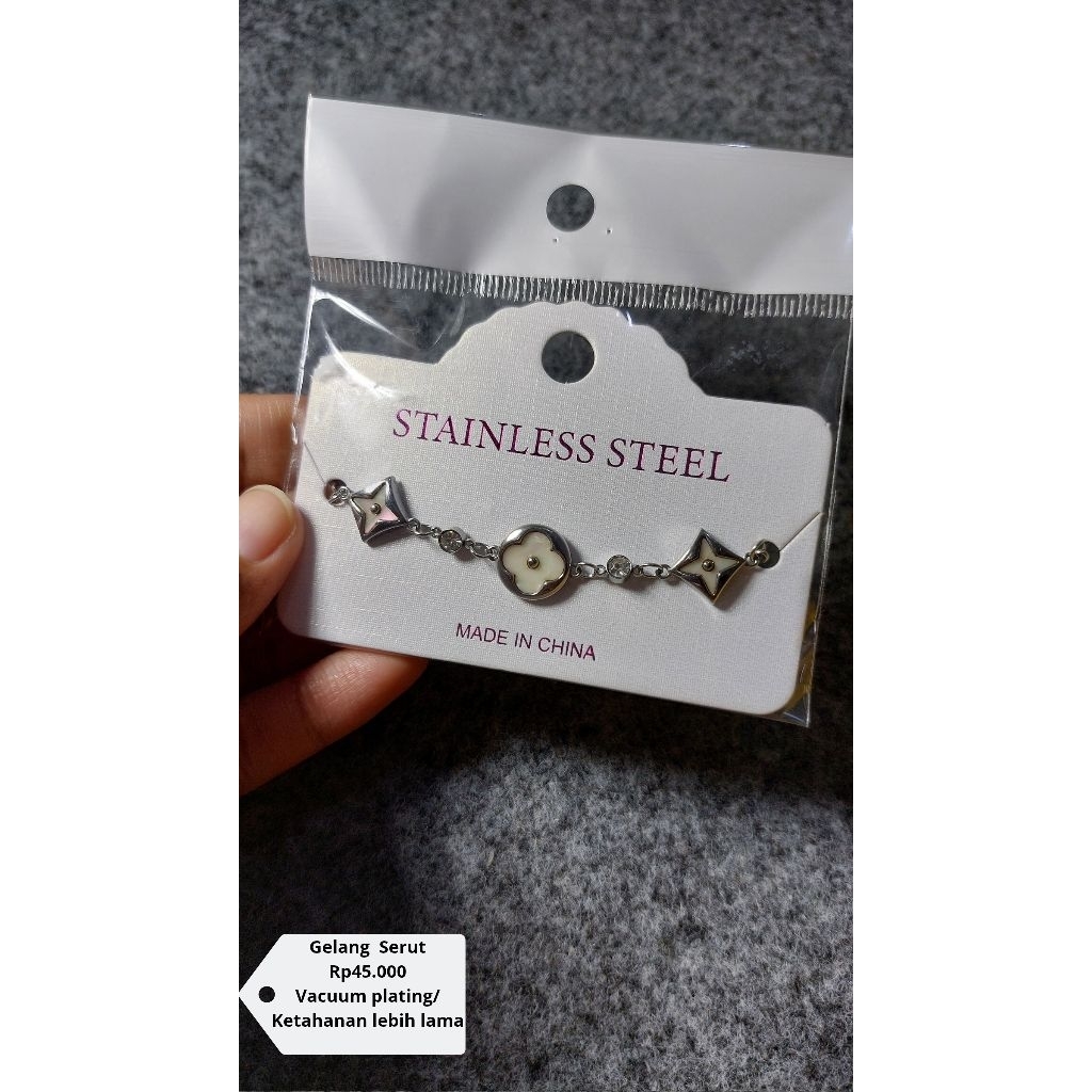 Gelang Serut Van Cleef Silver Titanium