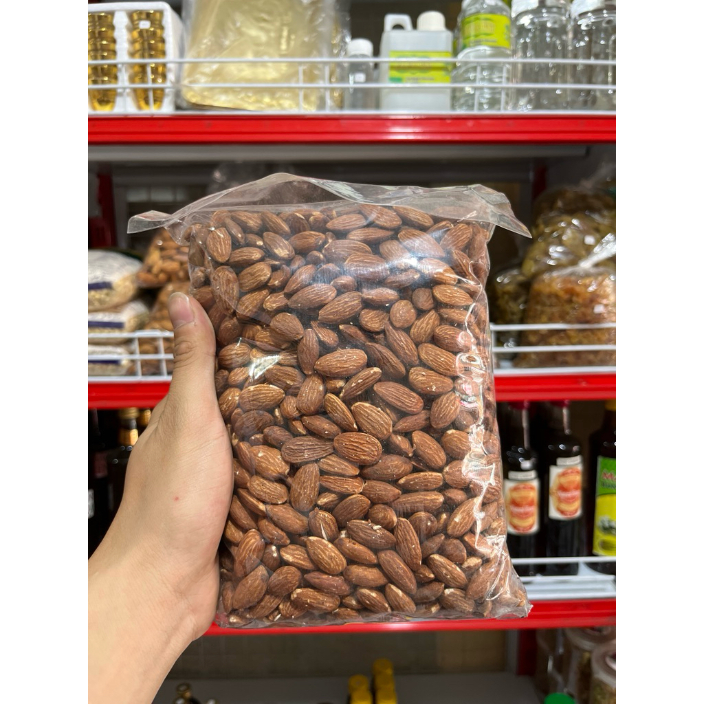 

Kacang Almond Kupas 1 kilo