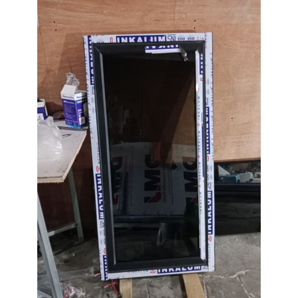 Jendela  Alumunium 60x120 cm,Bukaan 1 Daun, Free Packing Kayu