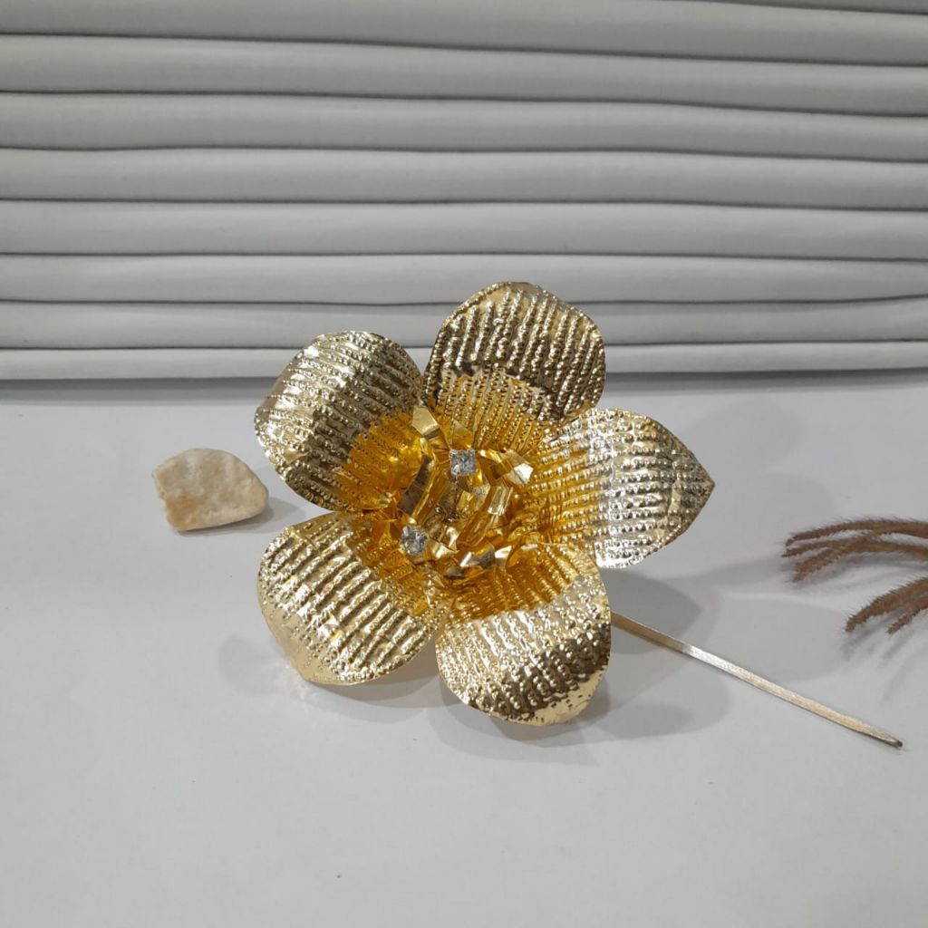 cucuk semanggi bunga emas sanggul bali