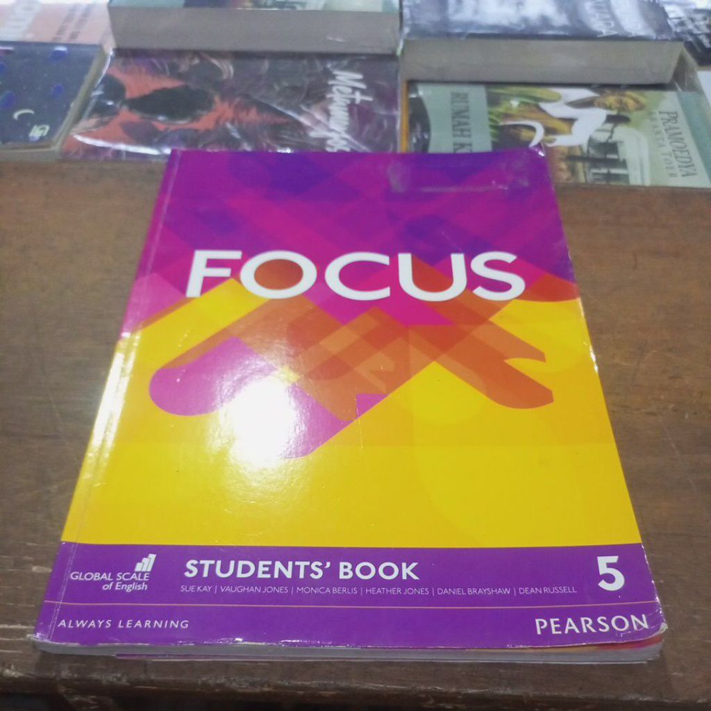 buku FOCUS STUDENTS' BOOK 5 PEARSON