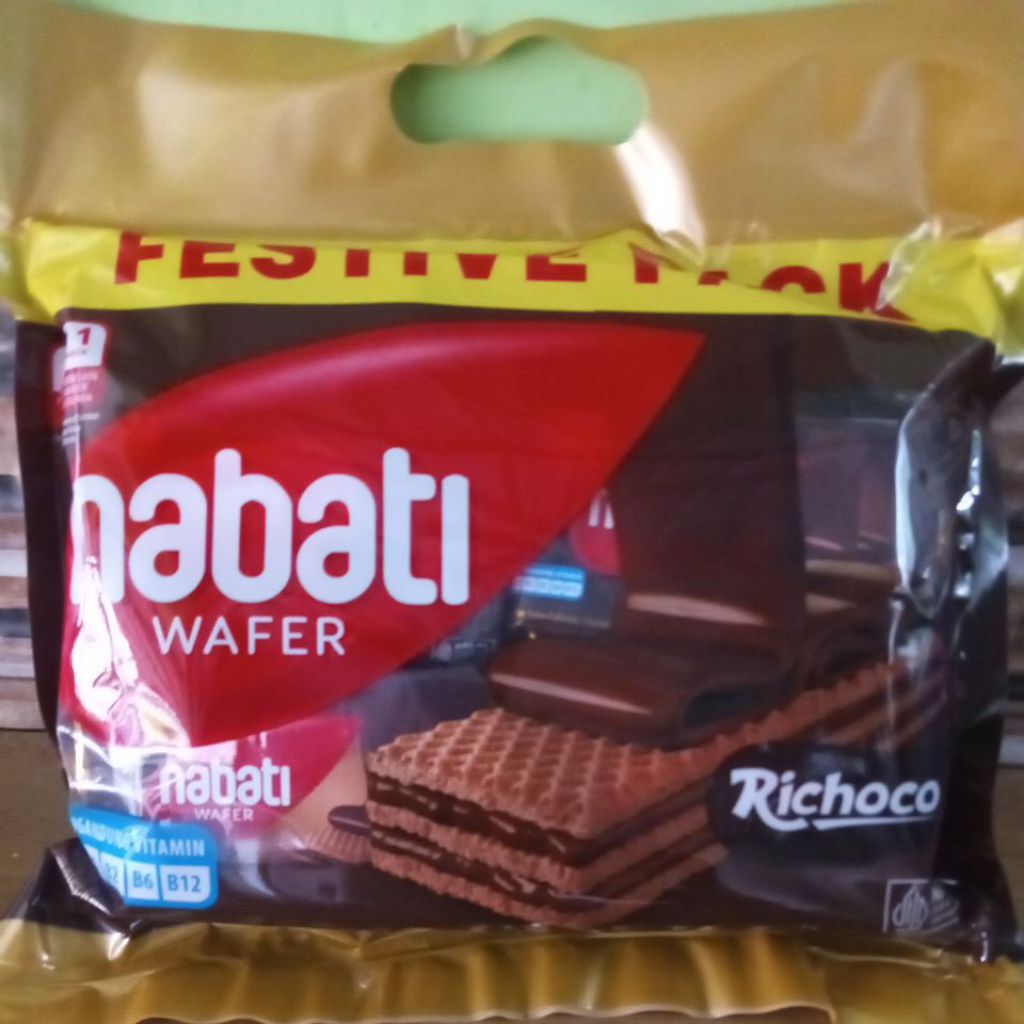 

1pak nabati wafer richoco isib12pc