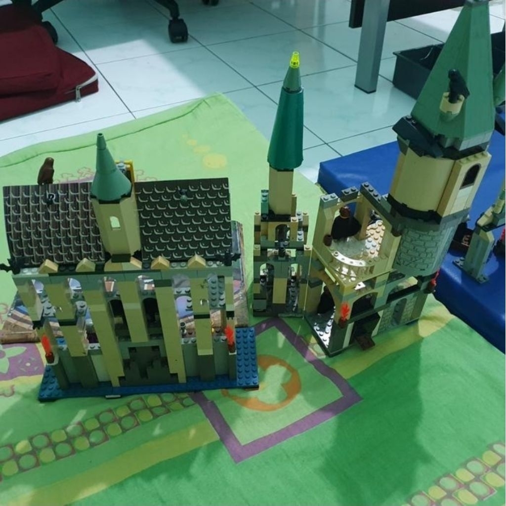 LEGO Harry Potter 4709 Hogwarts Castle Set 1st Edition Vintage Rare + BONUS 1 set Lego Duplo ; Used 