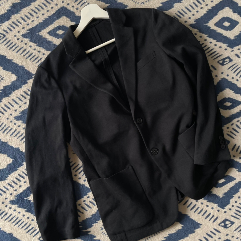 UNIQLO BLAZER BLACK JACKET COMFORT JAS PRIA SLIMFIT FORMAL SIZE M