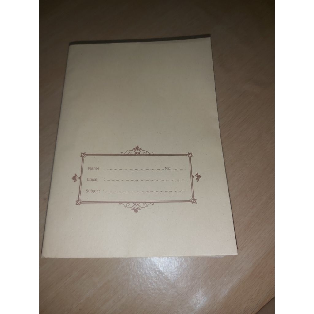 

Buku Tulis Boxy (Panjang) Merk Skola Pakai Sampul