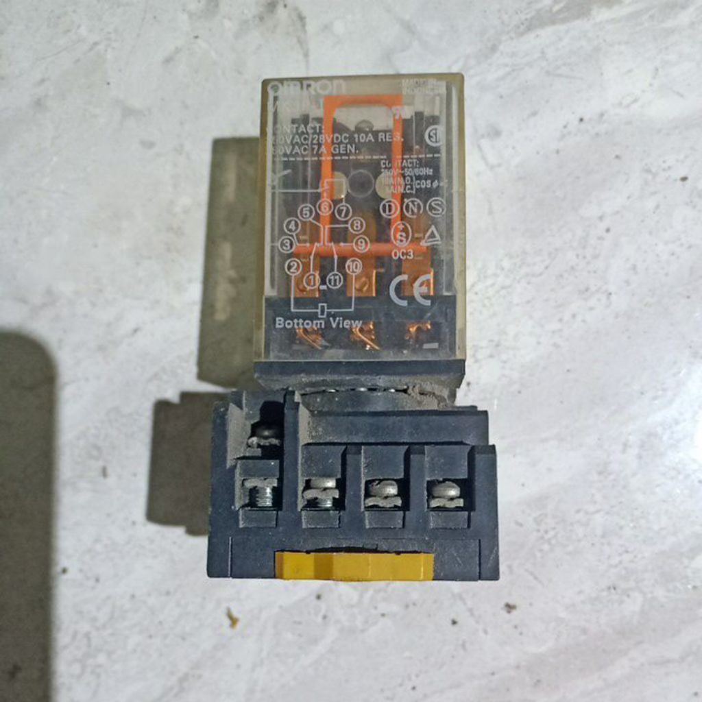 RELAY OMRON MK3P-I