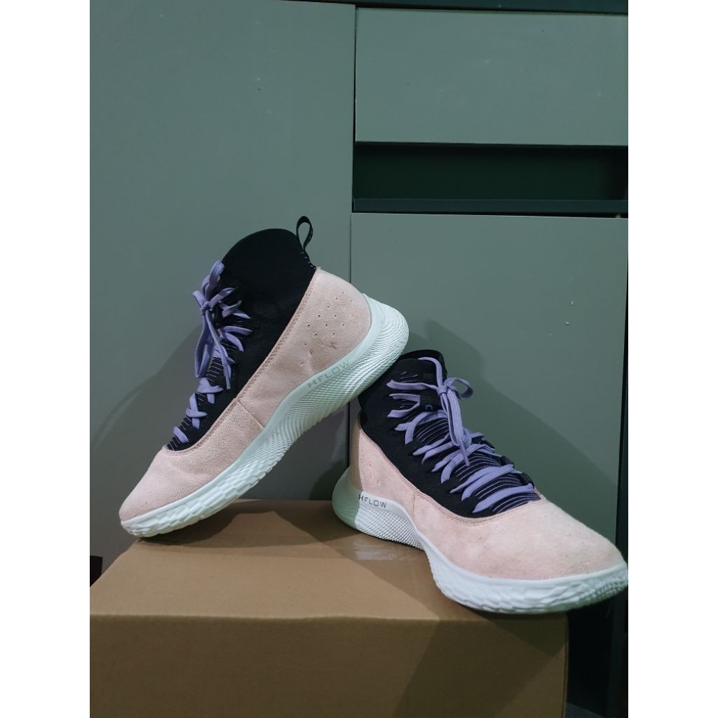 Sepatu Basket Second (Size 43)