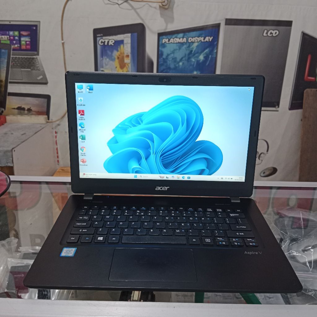 Laptop Acer V3-372 intel core i5-6200U RAM 8/SSD 256GB