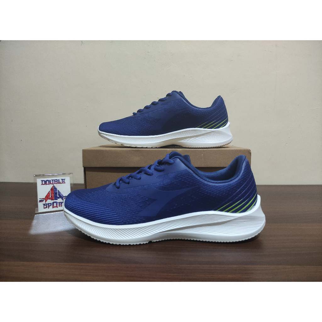 Sepatu sekolah olahraga running casual pria Diadora Hermione Navy Biru Original