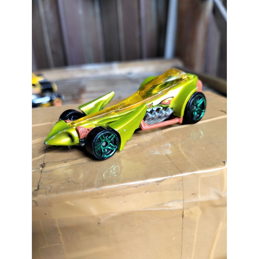 hotwheels loose/bekas/second (PREYING MENACE)