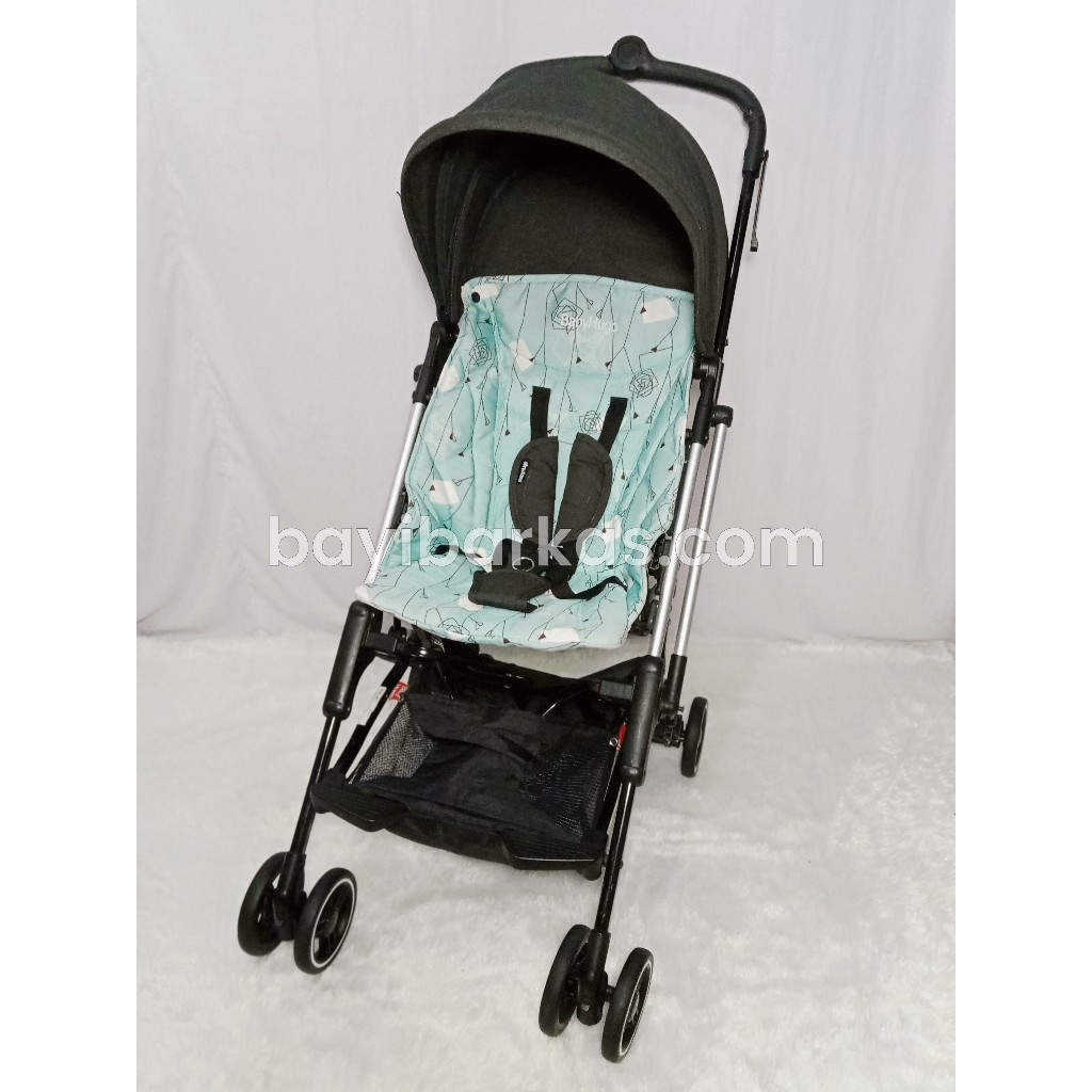BABY HUGO Stroller simple / kereta dorong bayi / atroller cabin size