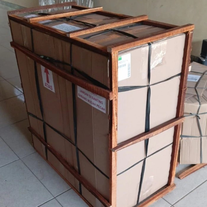 

Doubel packing kayu dan kardus