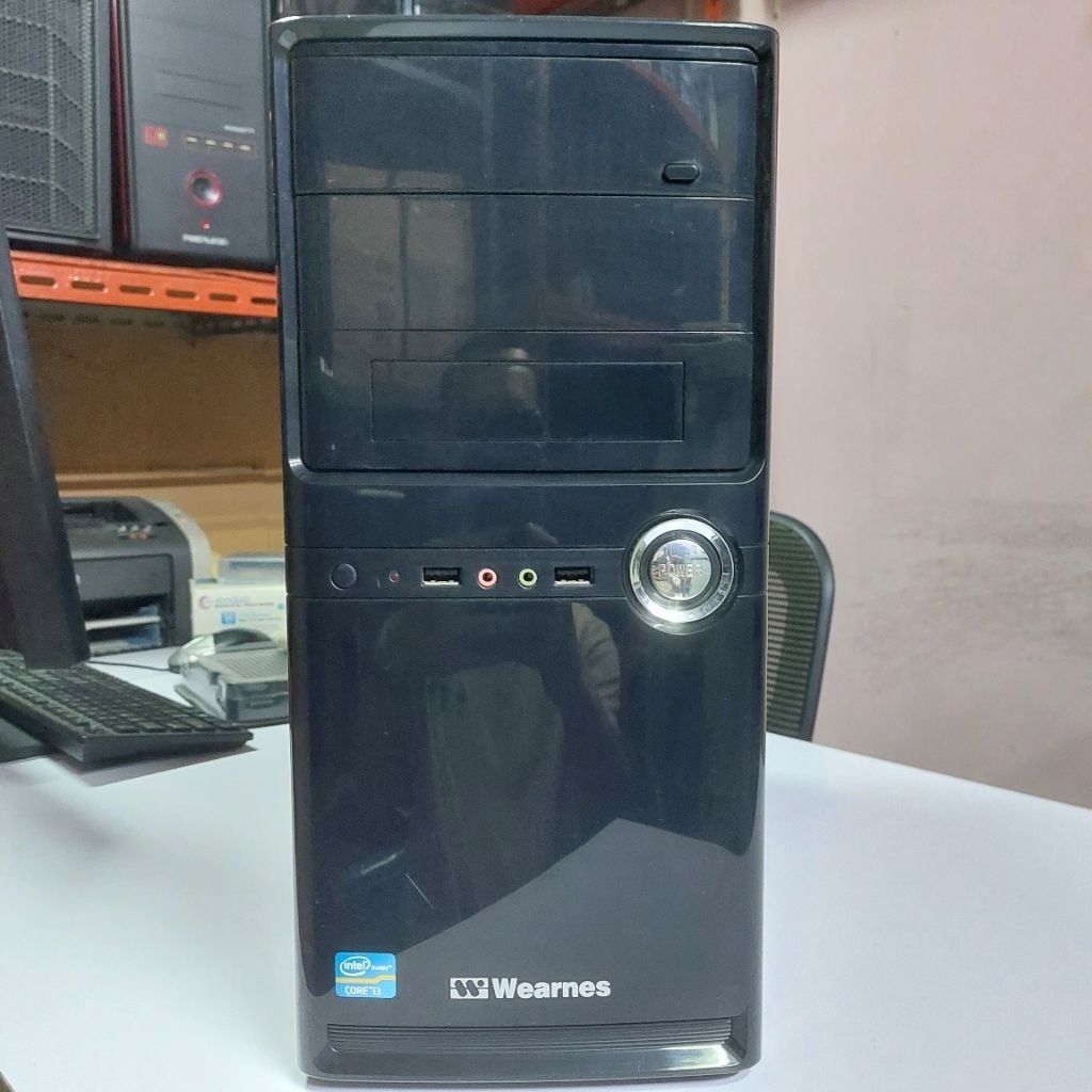Casing PC Komputer WEARNES Kosongan Tanpa PSU ( BEKAS ) Ada penyok di bagian Sudut belakang