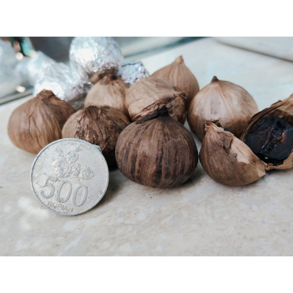 

BAWANG HITAM TUNGGAL/BLACK_GARLIC/LANANG_JOS