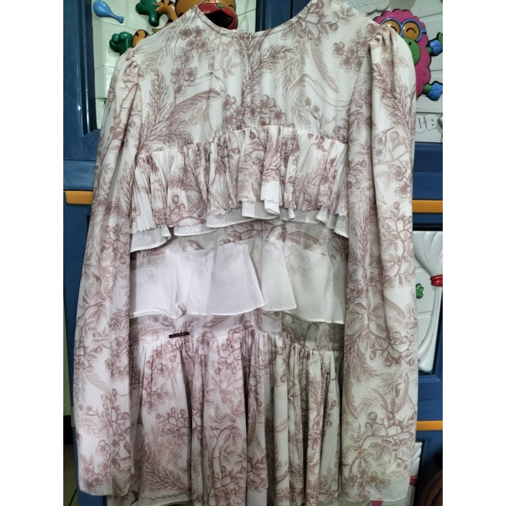 Ruby blouse Wearing Klamby (preloved)