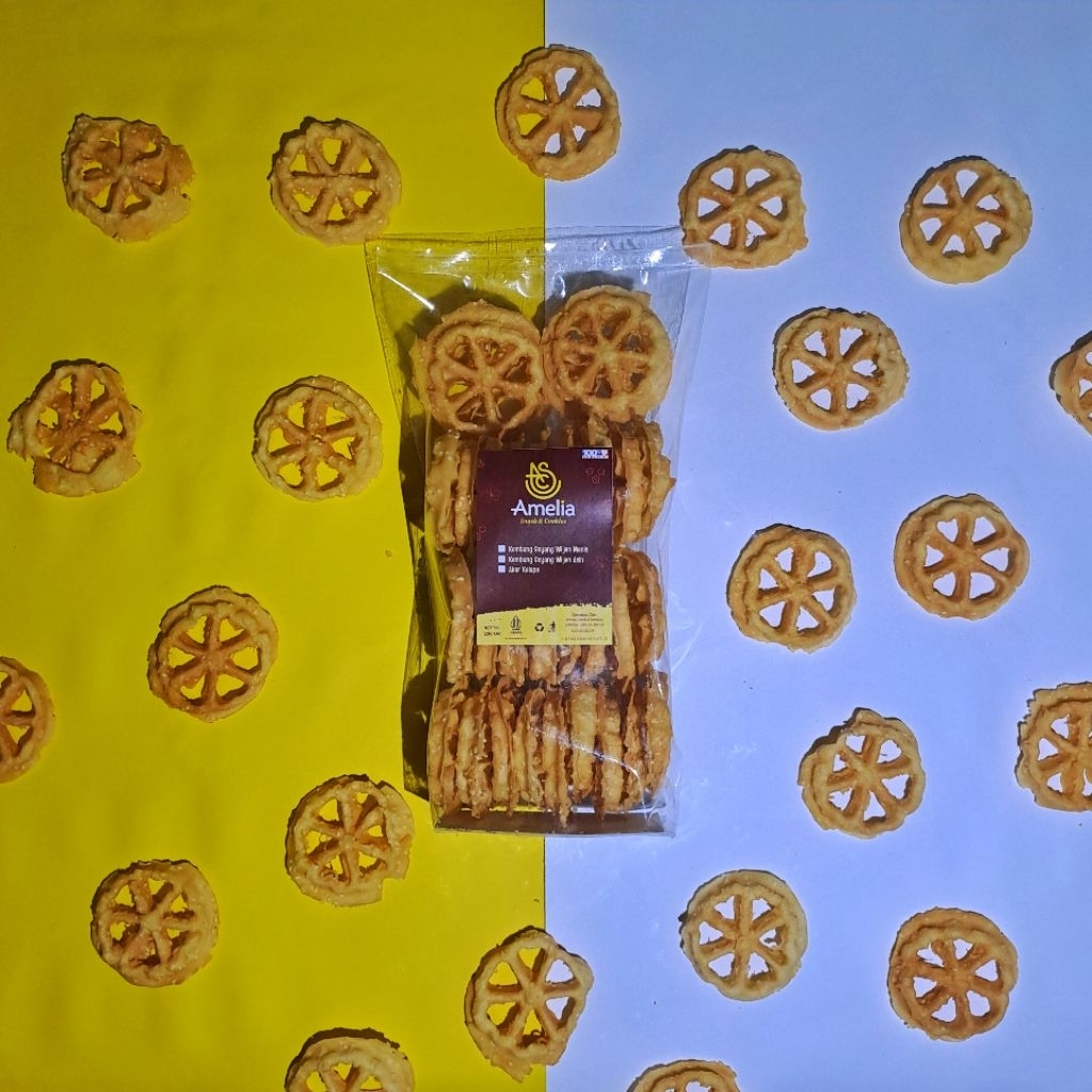 

Amelia Kembang Goyang Wijen