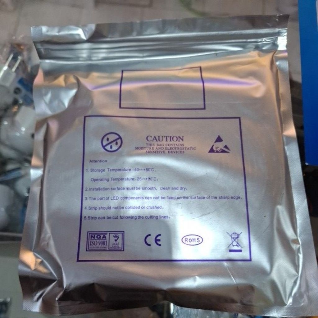 Led Strip kelap kelip merah putih AC