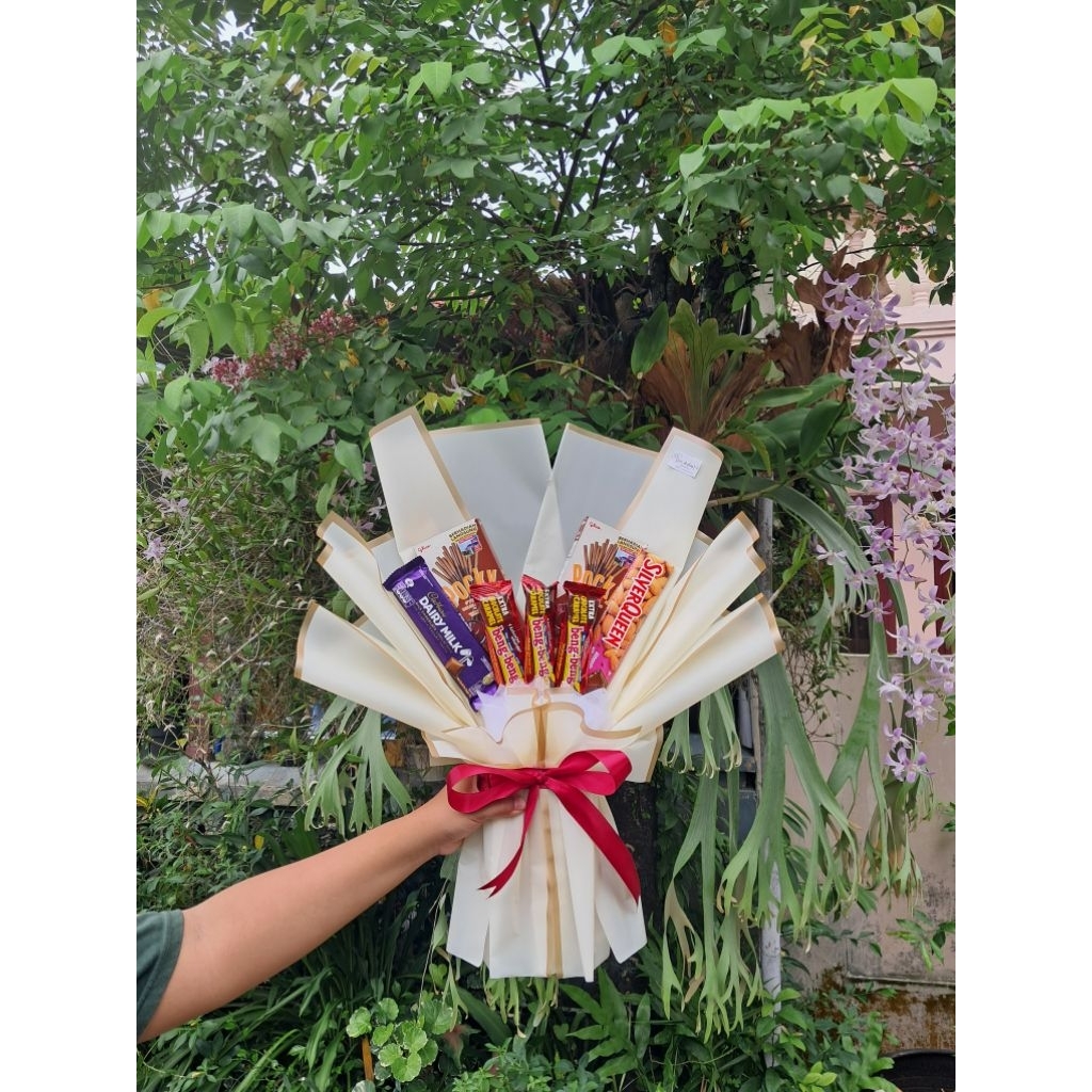 

BUKET COKLAT MURAH LUCUU (FREE KARTU UCAPAN)