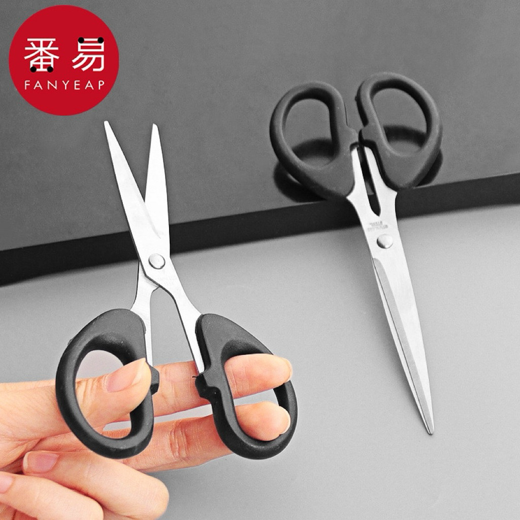 

Gunting Sedang 16 CM Bahan Stainless Steel