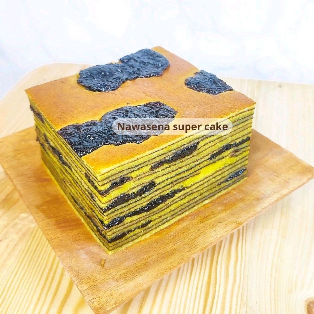 

LAPIS LEGIT PLAM/PRUNES ATAS DALAM SPECIAL WIJSMAN UK 10x10 cm kue food cemilan enak