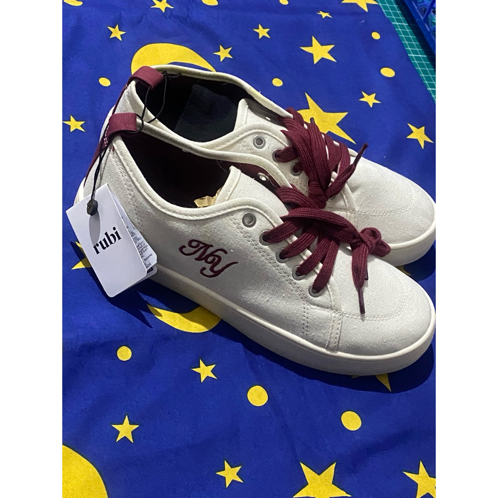 Rubi Sneakers