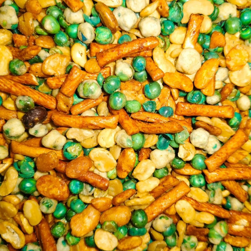 

Kacang Campur Mix 1Kg Enak Fresh Teman Nyemil