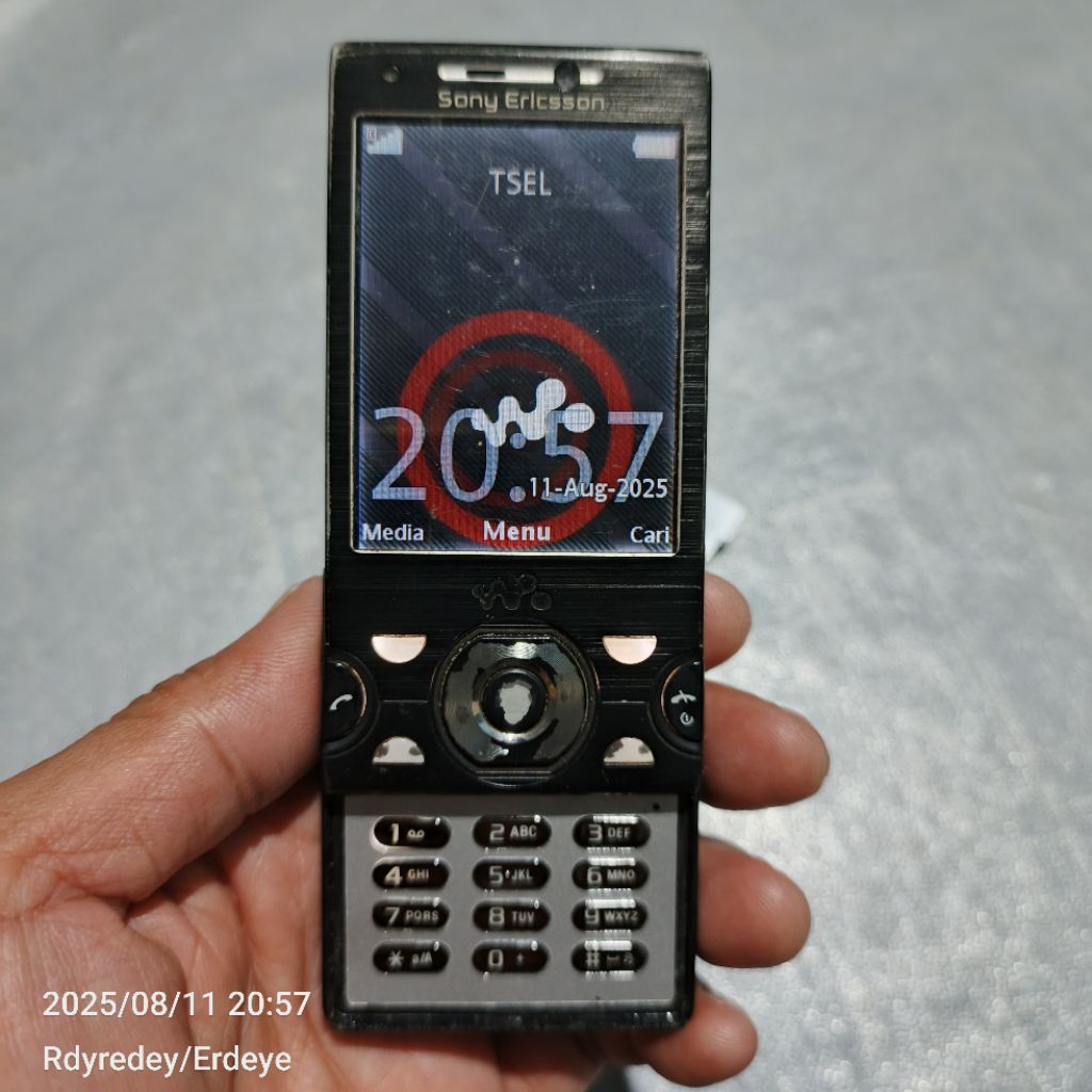 Hp Jadul Sony Ericsson W995 (2)