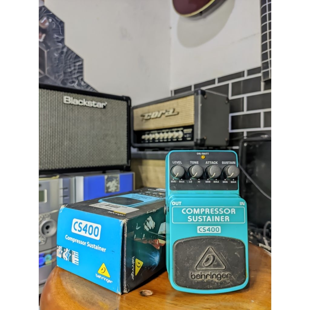 efek gitar behringer CS400