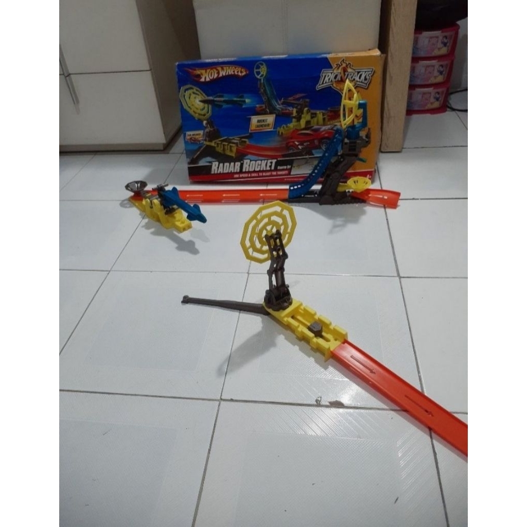 Original / Hot Wheels Trick Tracks Radar Rocket
