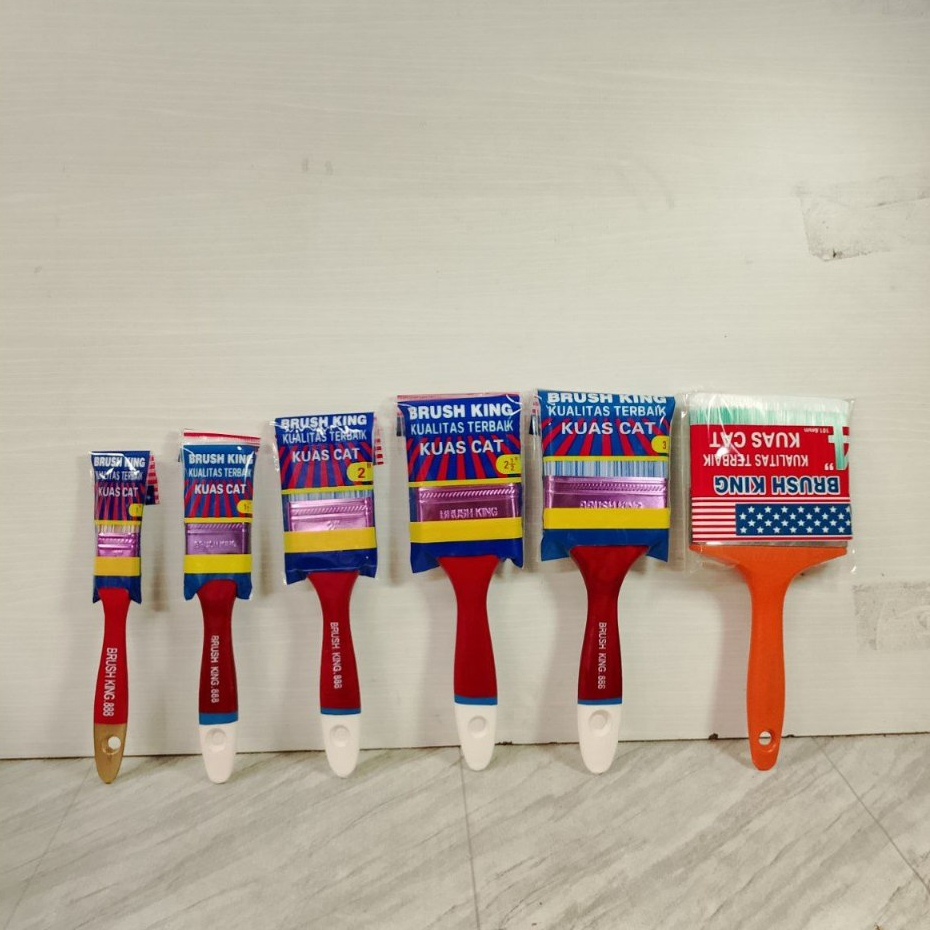 

Kuas Tangan Nylon Gagang Kayu 888 dan Gagang PVC 555 Merk Brush King Koas Cat Tembok 1LUSIN