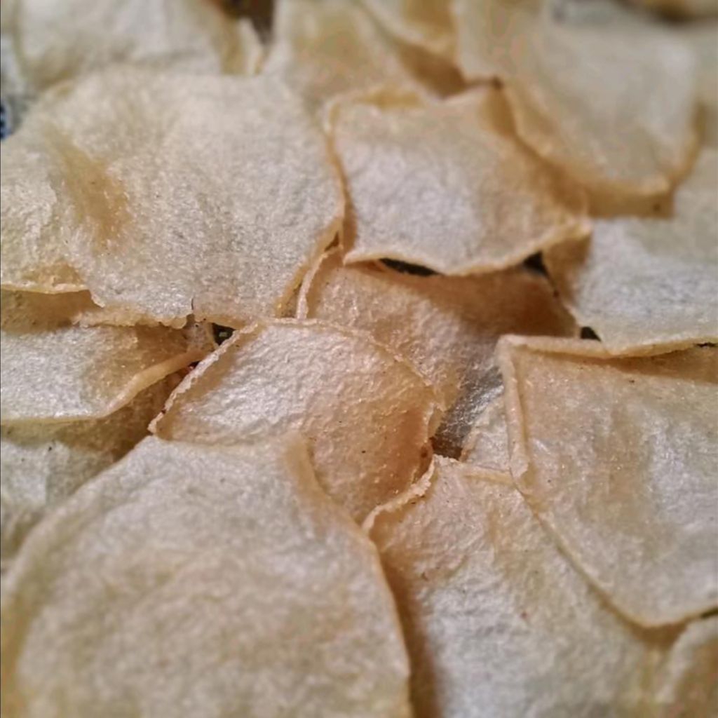 

kerupuk nasi mentah (500 gr) mekar seperti opak gurih renyah enak cocok untuk cemilan