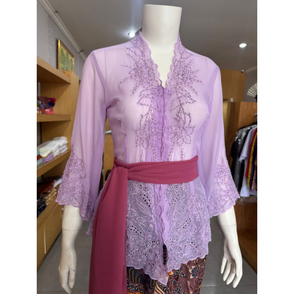 kebaya bordir payet ungu size M