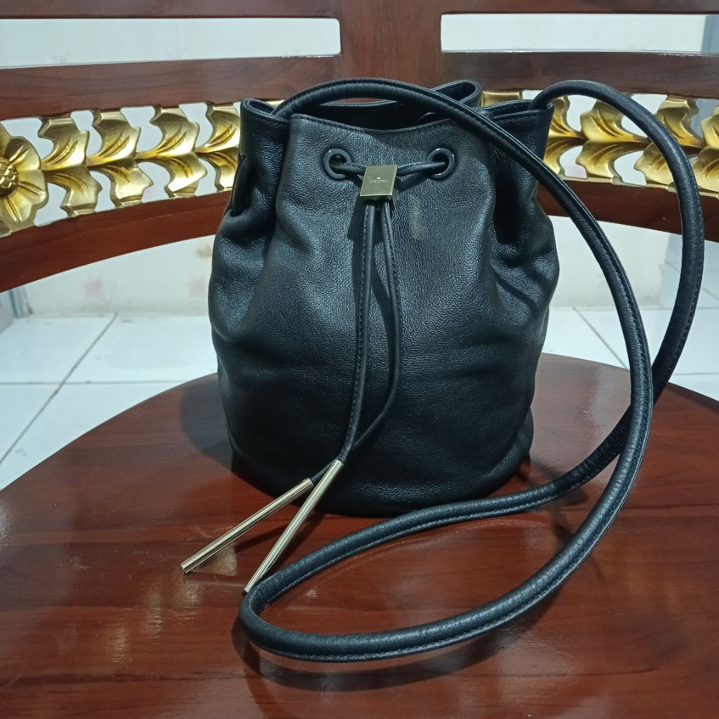 tas serut hitam jestina preloved