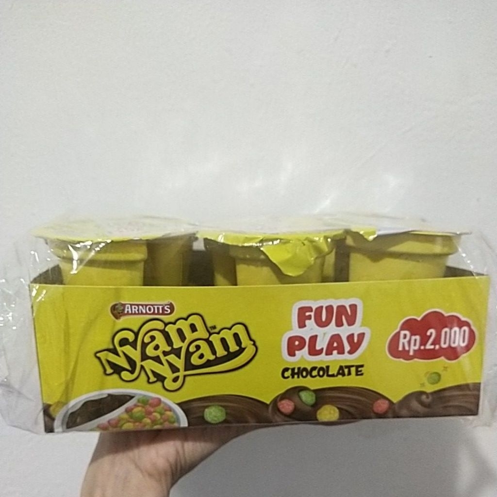 

Nyam Nyam Arnotts krim Cokelat