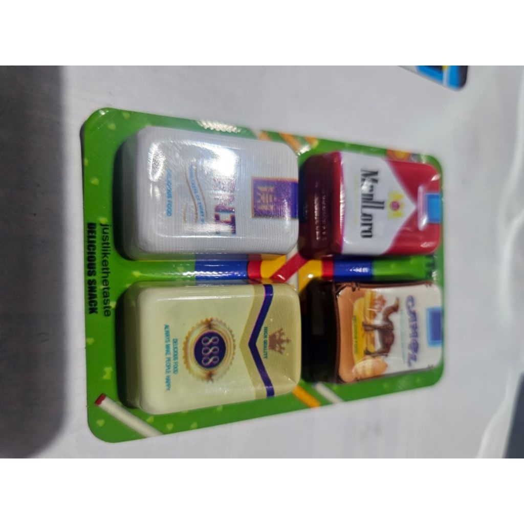 

Cokelat Colek Biskuit 3D Bentuk Kotak isi 30 pcs