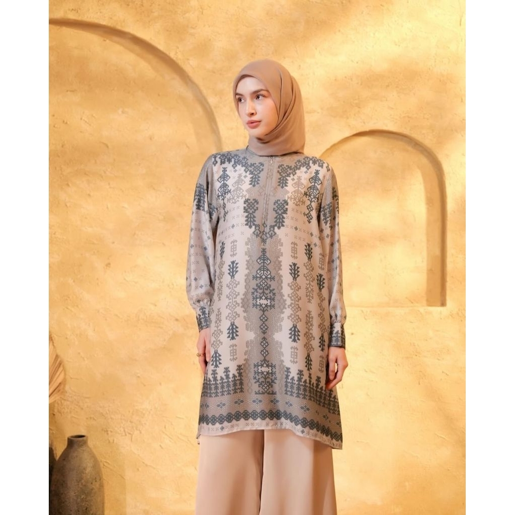 Lunara Tunik in Azure XL by HL Heaven Lights