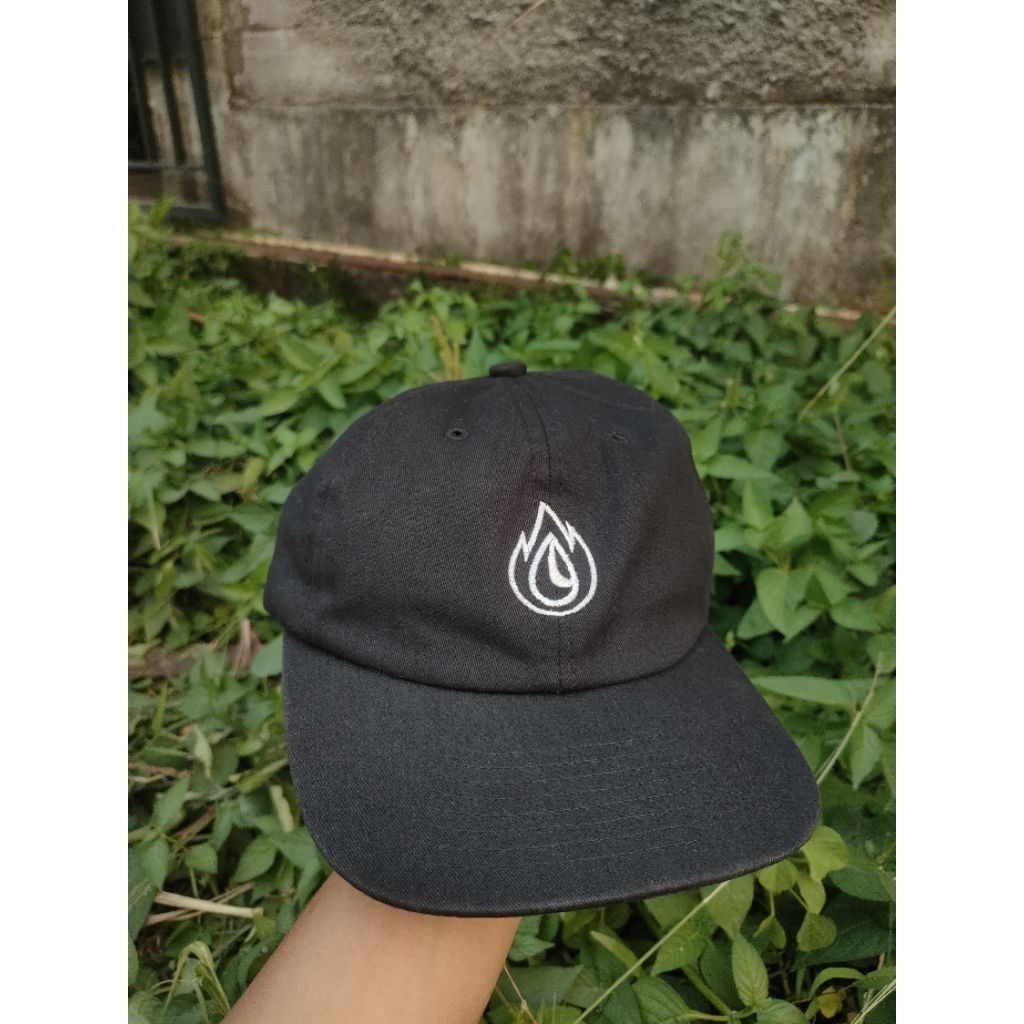 Topi Crooz hitam