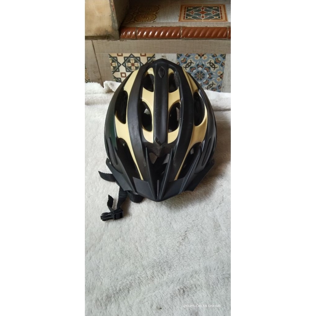 prelovode bekas helm sepeda Avand A20